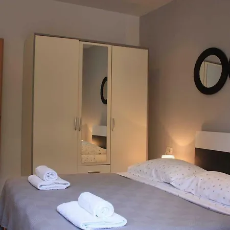 Sandy Beach Apartman *
